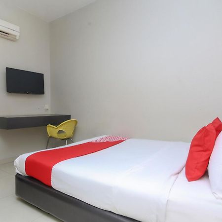Nice Stay Three Six Five Services Kuching Esterno foto