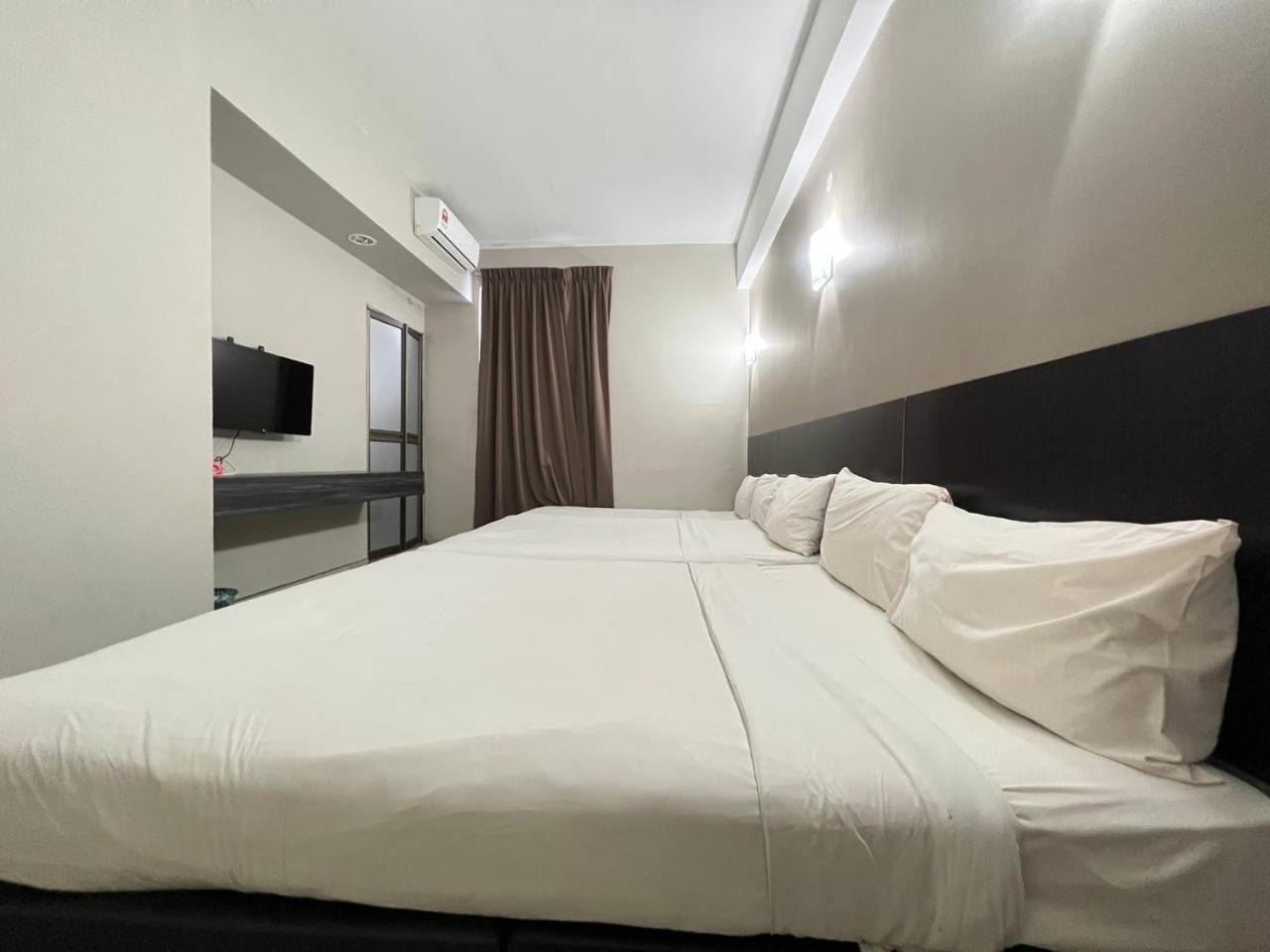 Nice Stay Three Six Five Services Kuching Esterno foto