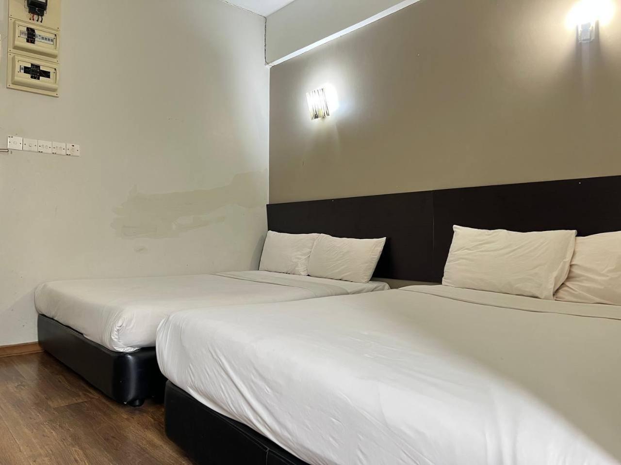 Nice Stay Three Six Five Services Kuching Esterno foto