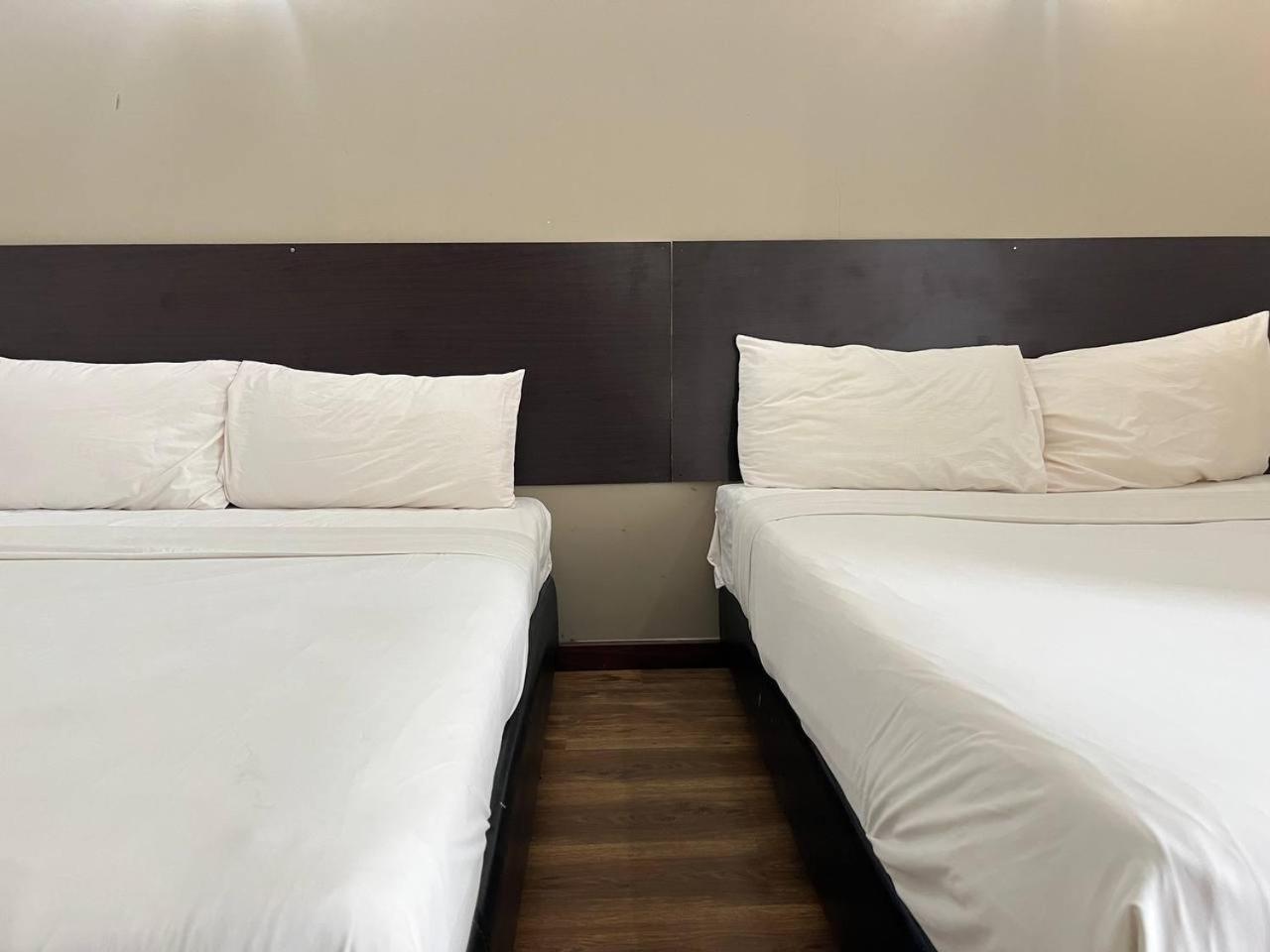 Nice Stay Three Six Five Services Kuching Esterno foto