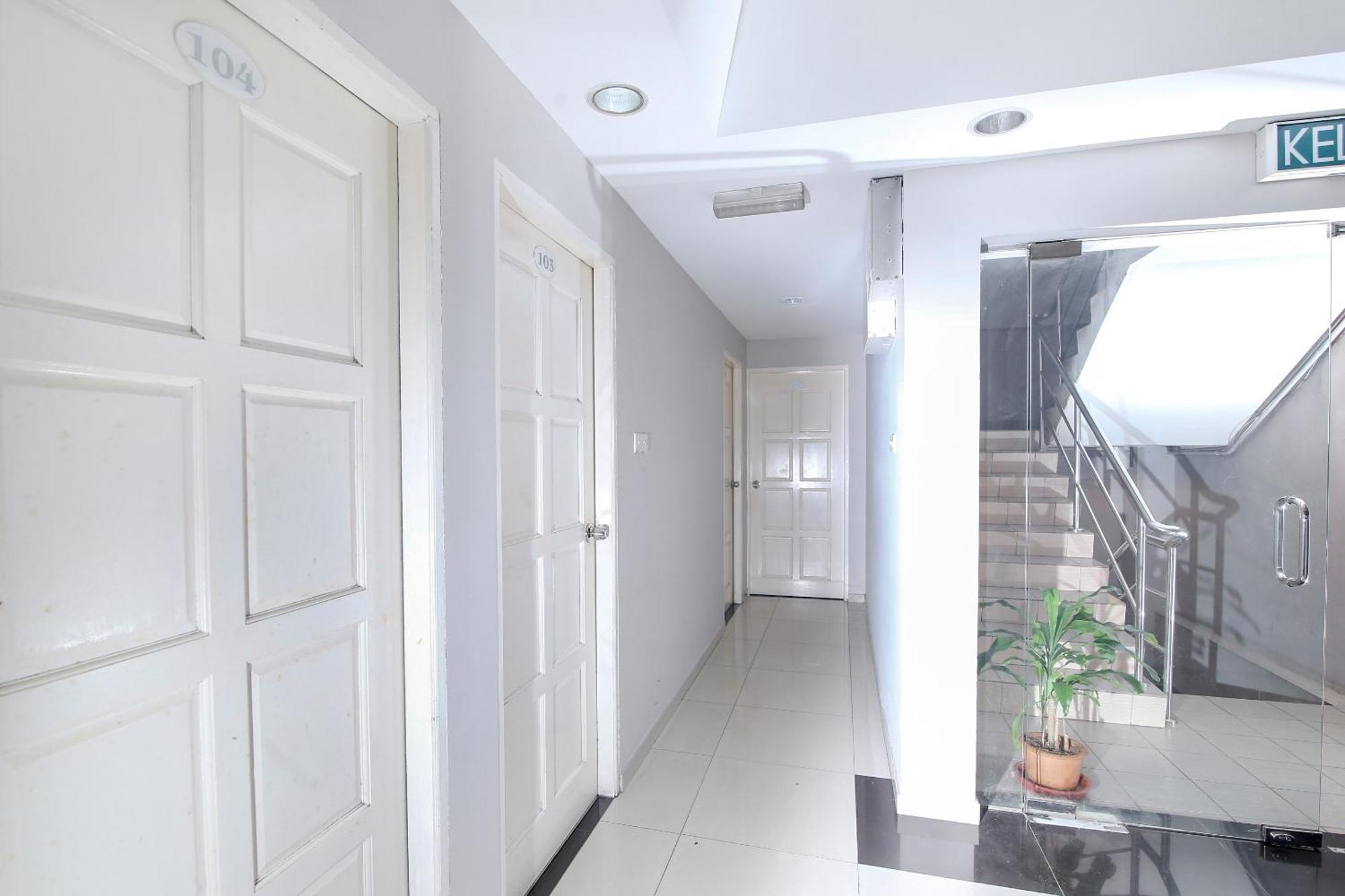 Nice Stay Three Six Five Services Kuching Esterno foto